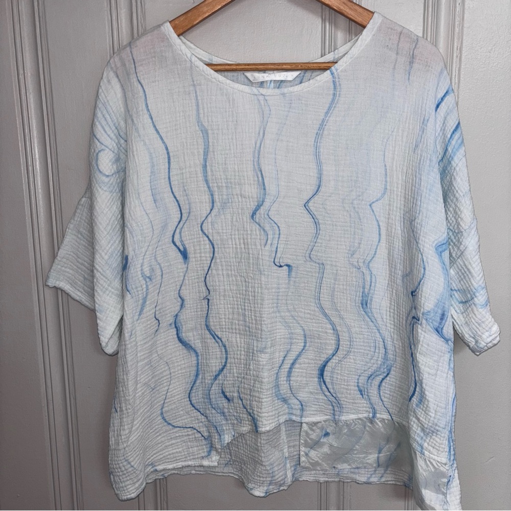 LUNA LUZ cotton muslin textured white blue watermark top casual artsy boxy small